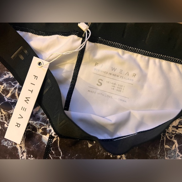 Fit Wear Women’s Matching Workout Outfit Sz Small Bottom/Sz L Top  Black & White - Picture 7 of 12